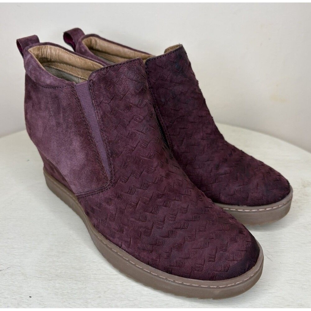 Sofft Slayton Burgundy Wine Suede Wedge Ankle Boots Side Zip Women's Size 9